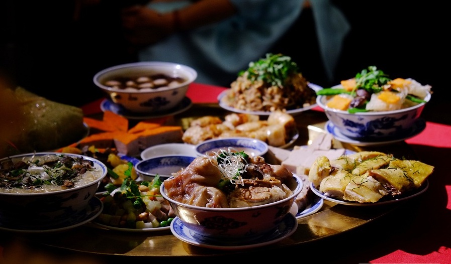 culte des ancêtres Vietnam fête du Têt repas
